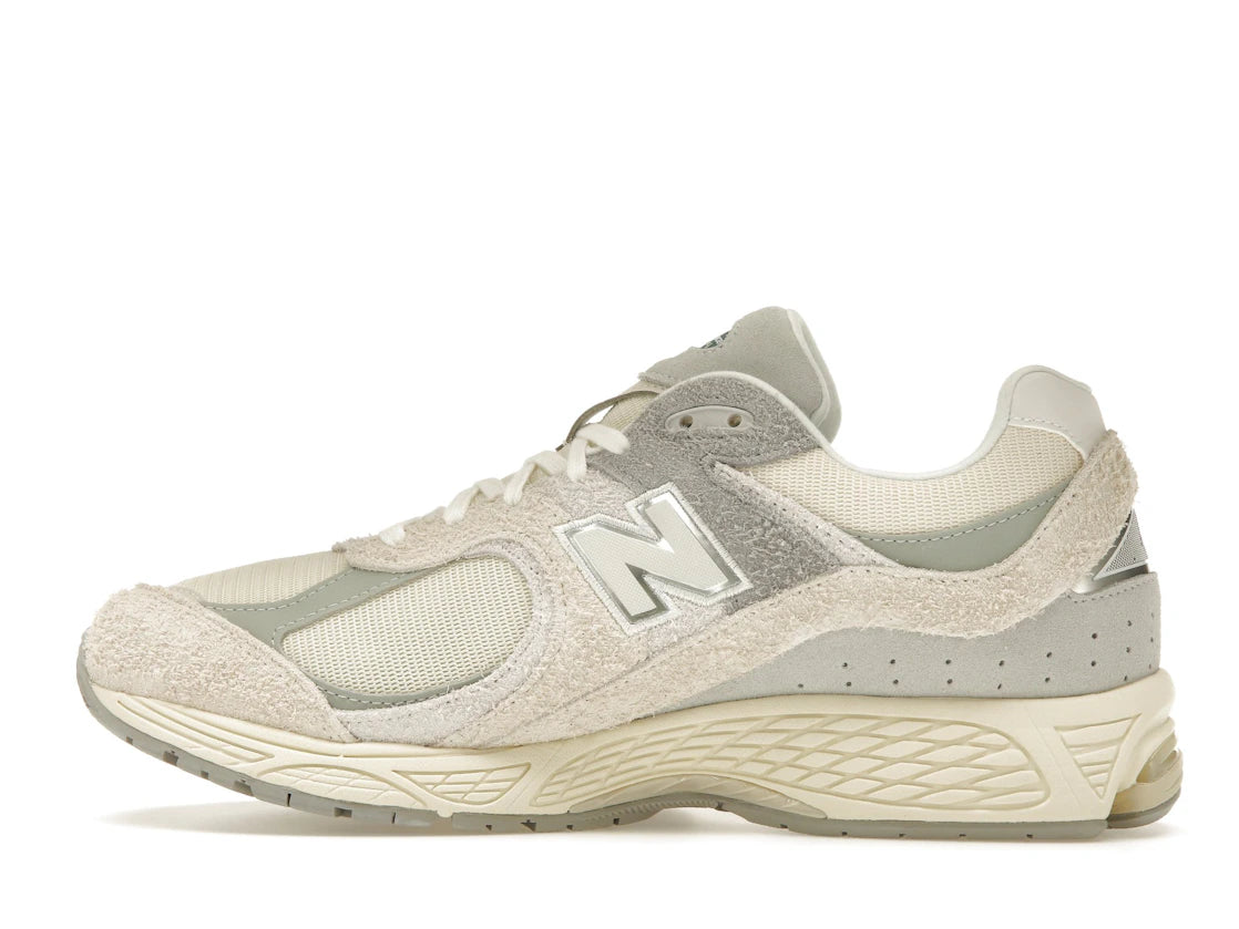 New Balance 2002R Linen